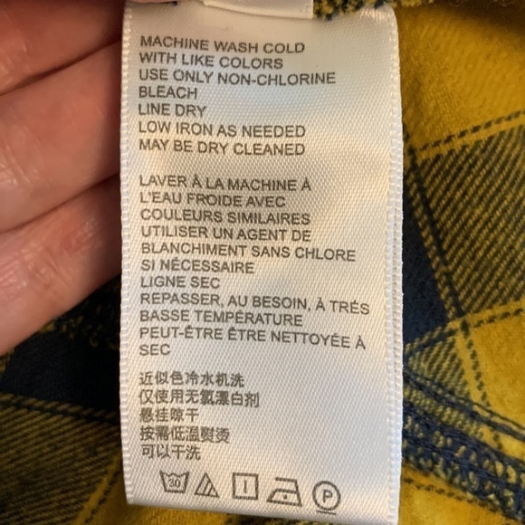 Urban Outfitters Cropped Flannel Button Down Shirt - Picture 8 of 13